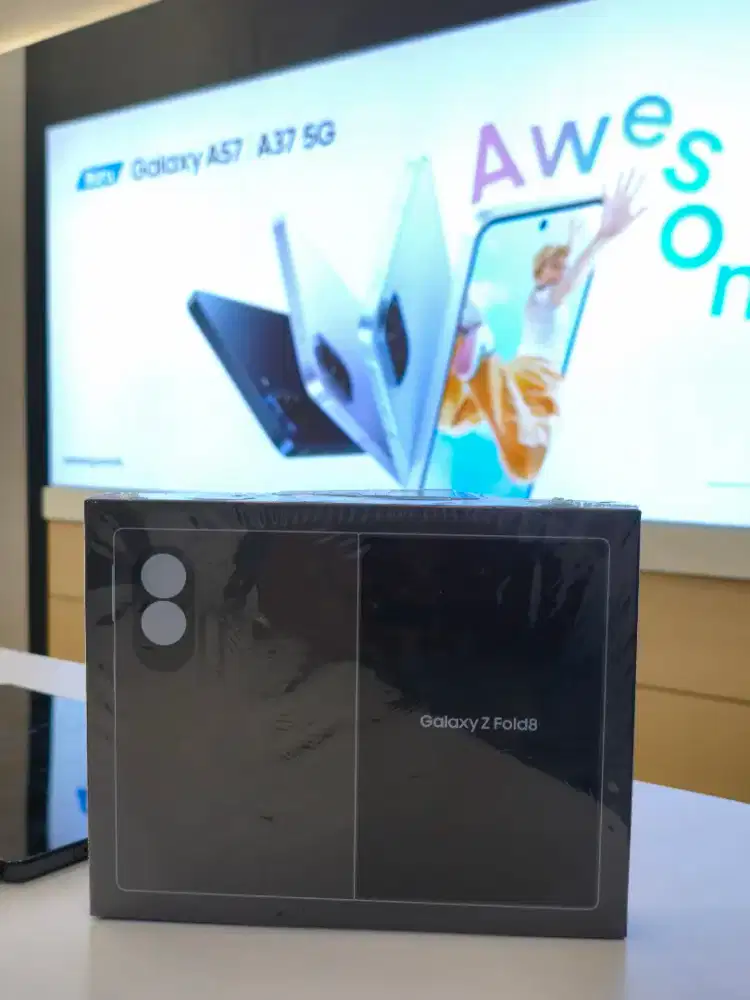 PRE-ORDER SAMSUNG GALAXY Z FOLD 8 RESMI!