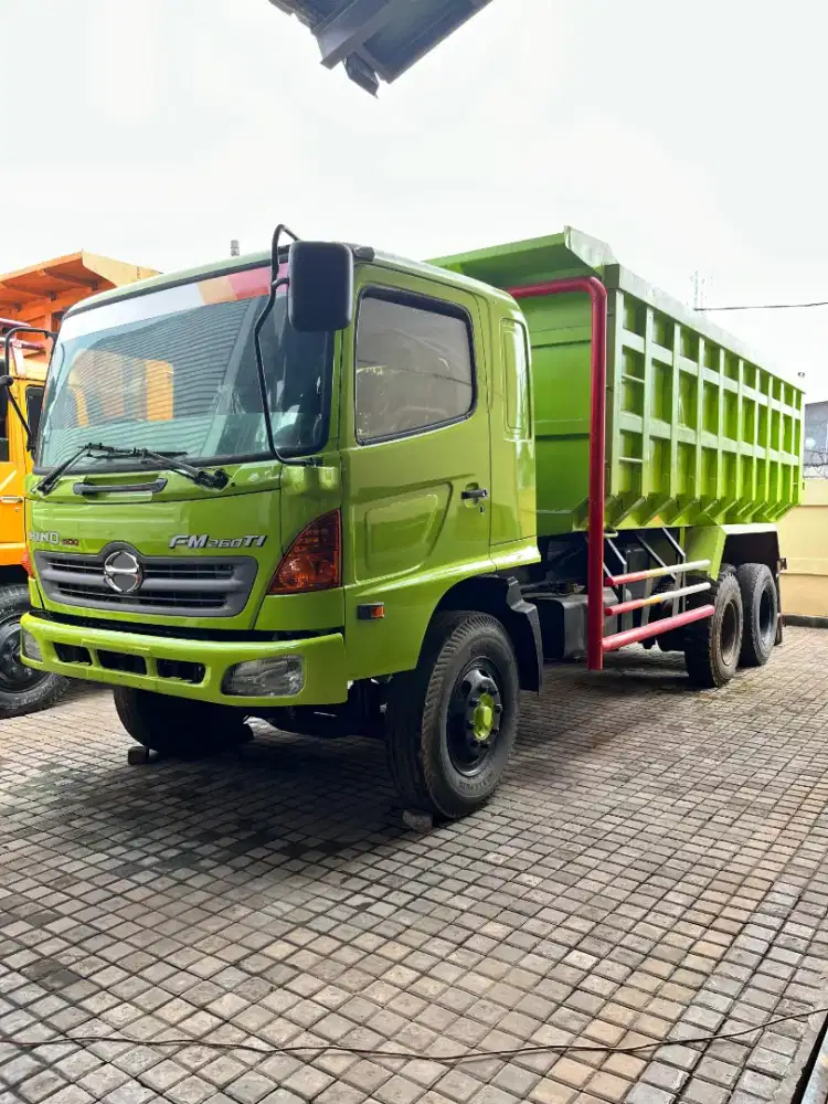 DUMPTRUK HINO LOHAN FM 260 PS 2006