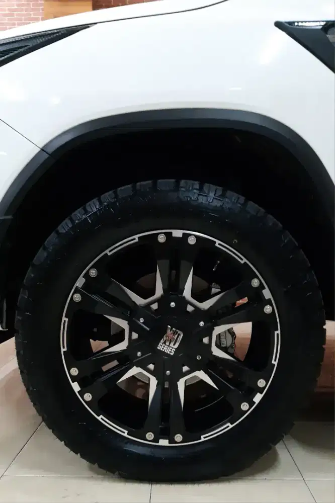 Toyo Open Country AT2 285/50 + Velg XD Monster R.20 Pcd 6x139 Lebar 9