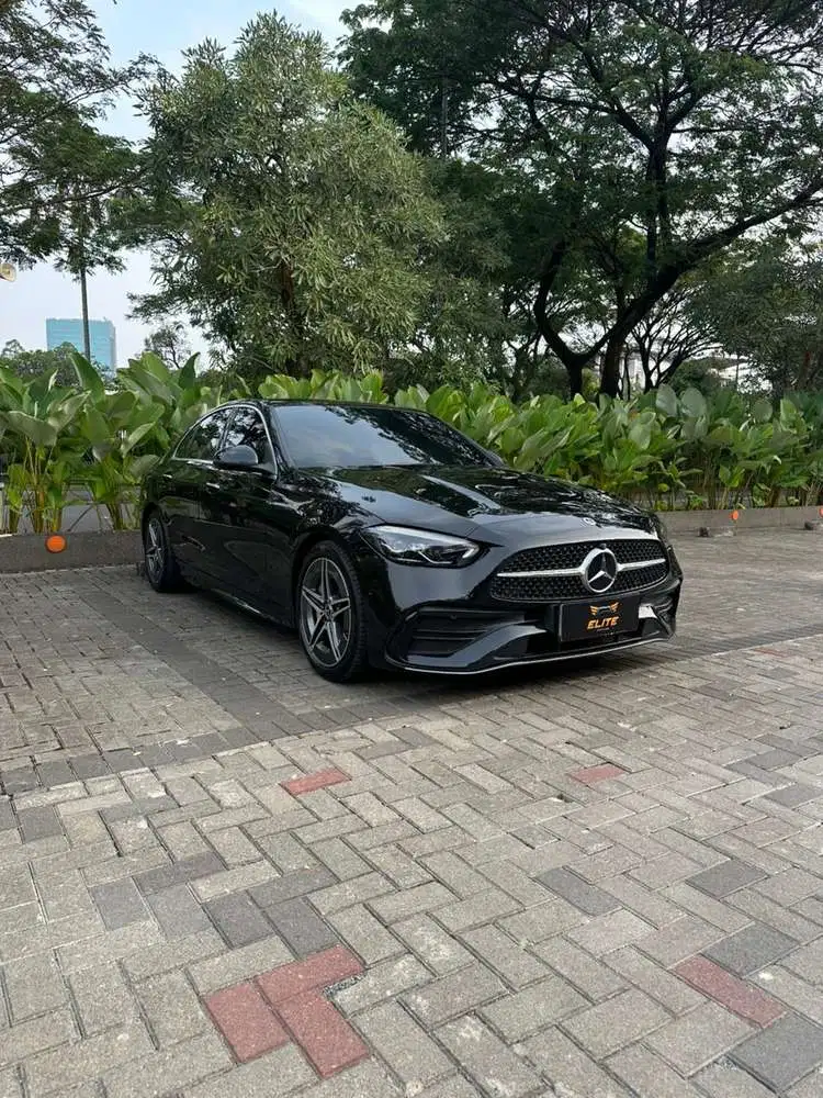 Mercedes-Benz C300 AMG 2023 Low Odo