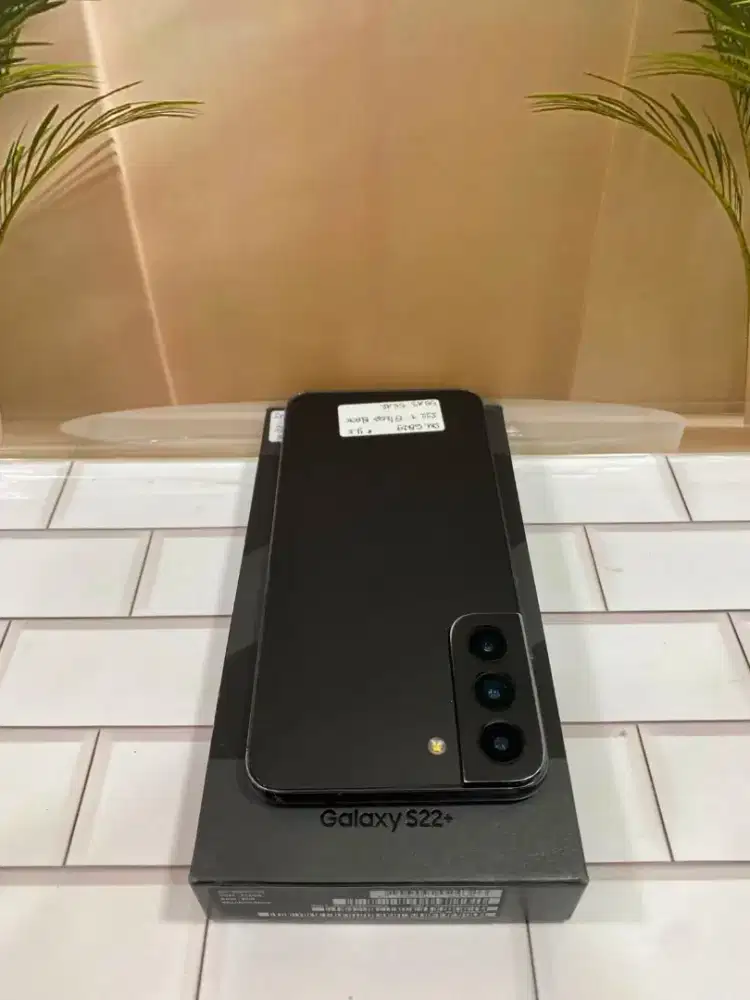 Samsung S22+ 8/256Gb Black (Sein)