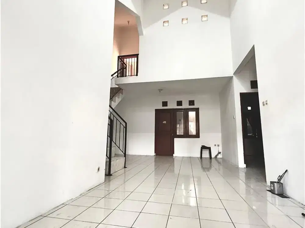 TERMURAH DIJUAL RUMAH 2 LANTAI SIAP HUNI PINUS REGENCY BANDUNG
