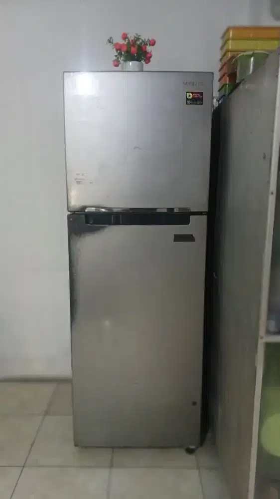 Kulkas 2 pintu samsung inverter