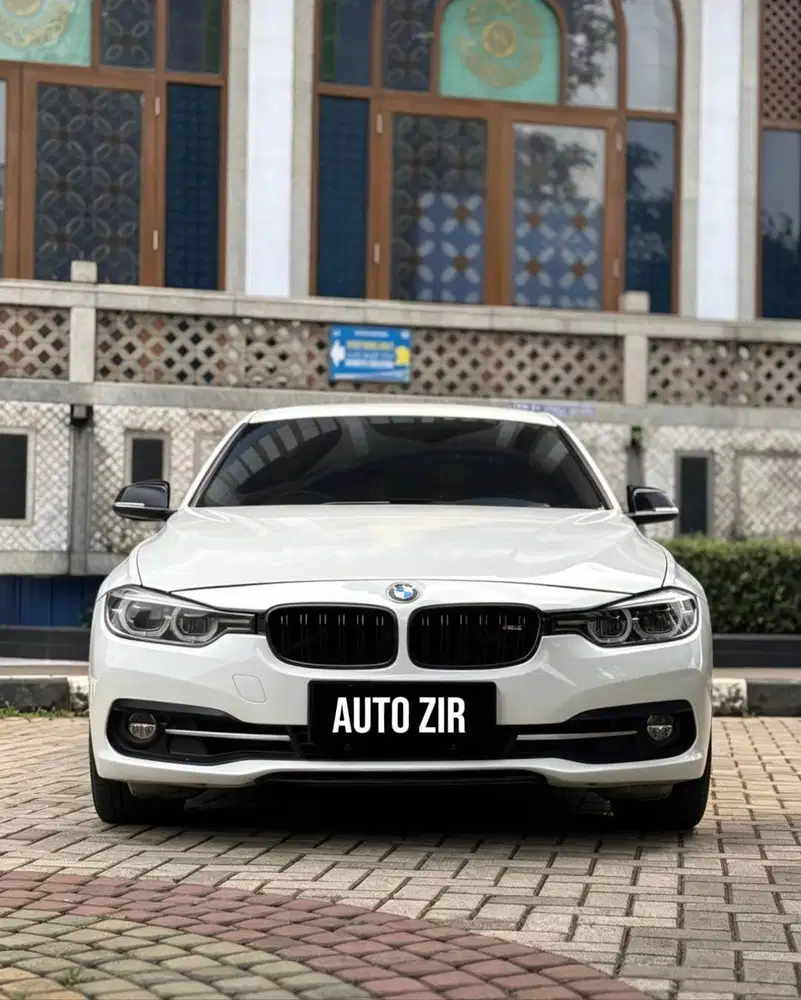 BMW 320i F40 Luxury Putih 2017 Tdp Murmer Ori Menarik Bu Antik Baru Ok