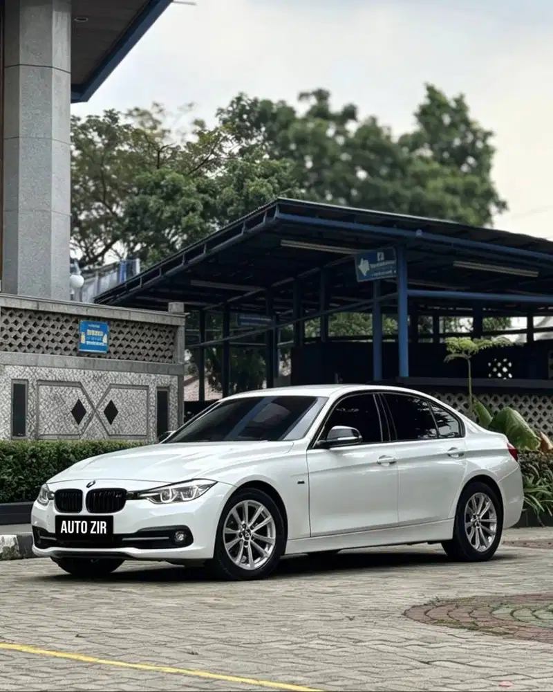BMW 320i F40 Luxury Putih 2017 Tdp Murmer Ori Menarik Bu Antik Baru Ok