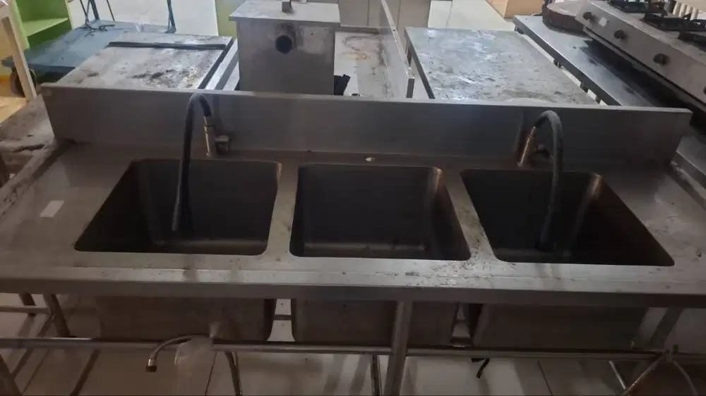Meja Stainless dan sink