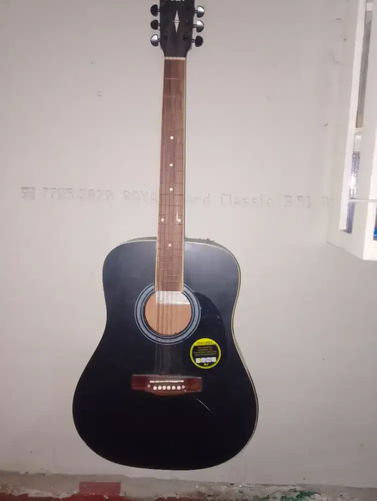 Di jual gitar bekas merk cort