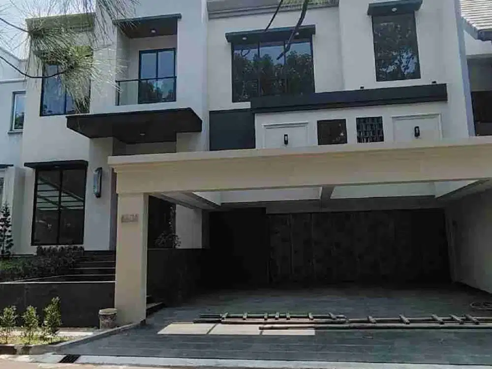 Rumah dijual BSD kolam renang mewah