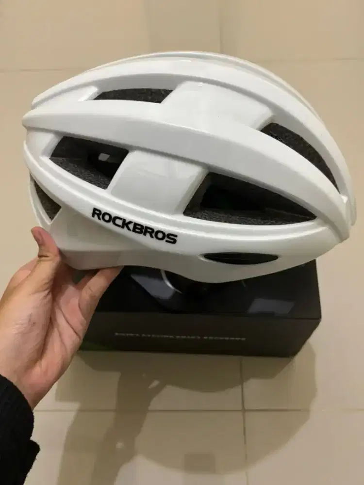 Helm sepeda roadbike