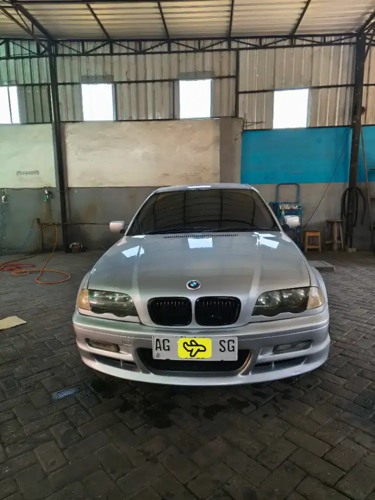 BMW E46 325i / M54B25 2001
