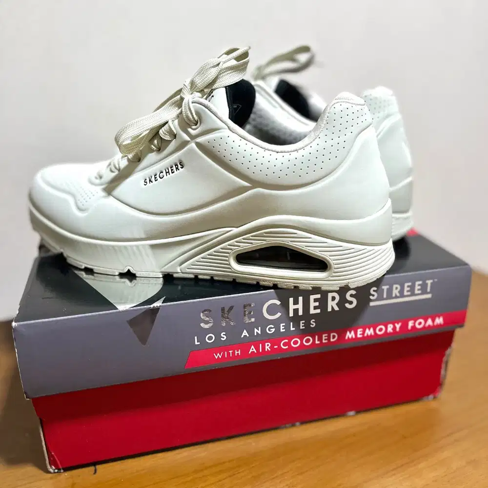 Skechers Uno Stand On Air Original Size 41 (EU) - Mulus + Box Lengkap