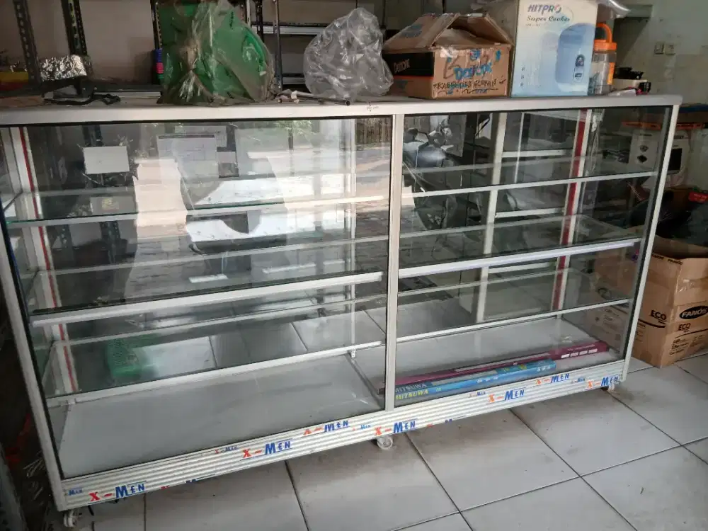 Dijual 3 unit Etalase ex toko listrik