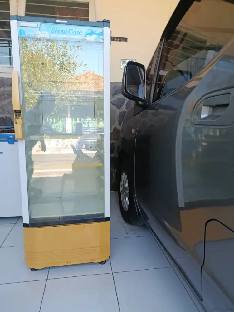 Jual showcase minuman polytron 180 liter