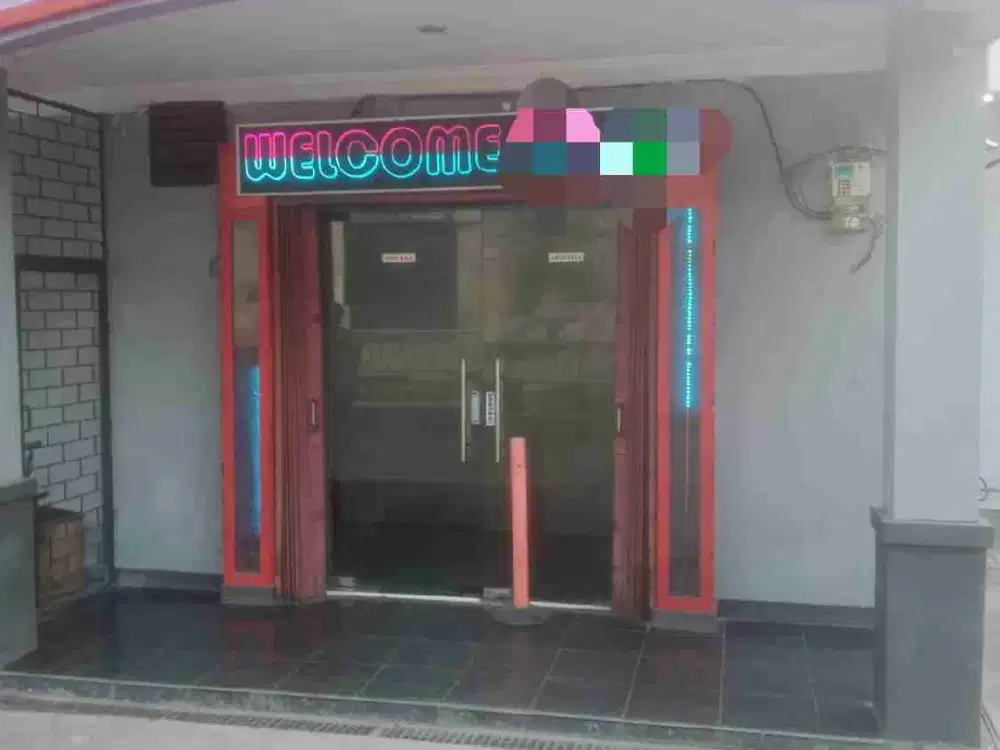 Dijual Dan dikontrakan gedung lantai 3 di sersan aswan km 3 luas bangunan 684 M Luas Tanah 700 m harga gedung di kontrakan 600 jt per tahun Dijual 3 milliar sertifikat SHM