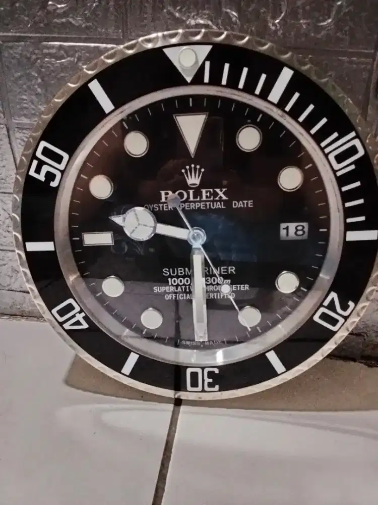 Jam dinding rolex submariner koleksi pribadi