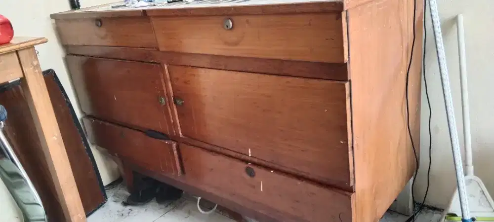 Di jual lemari meja buat prabotan ful jati bekas berminat langsung lsg