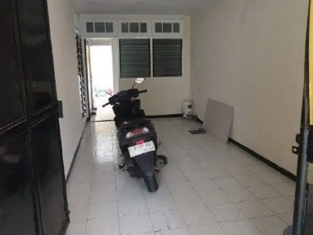 Rumah Rungkut Mapan Hadap Selatan
