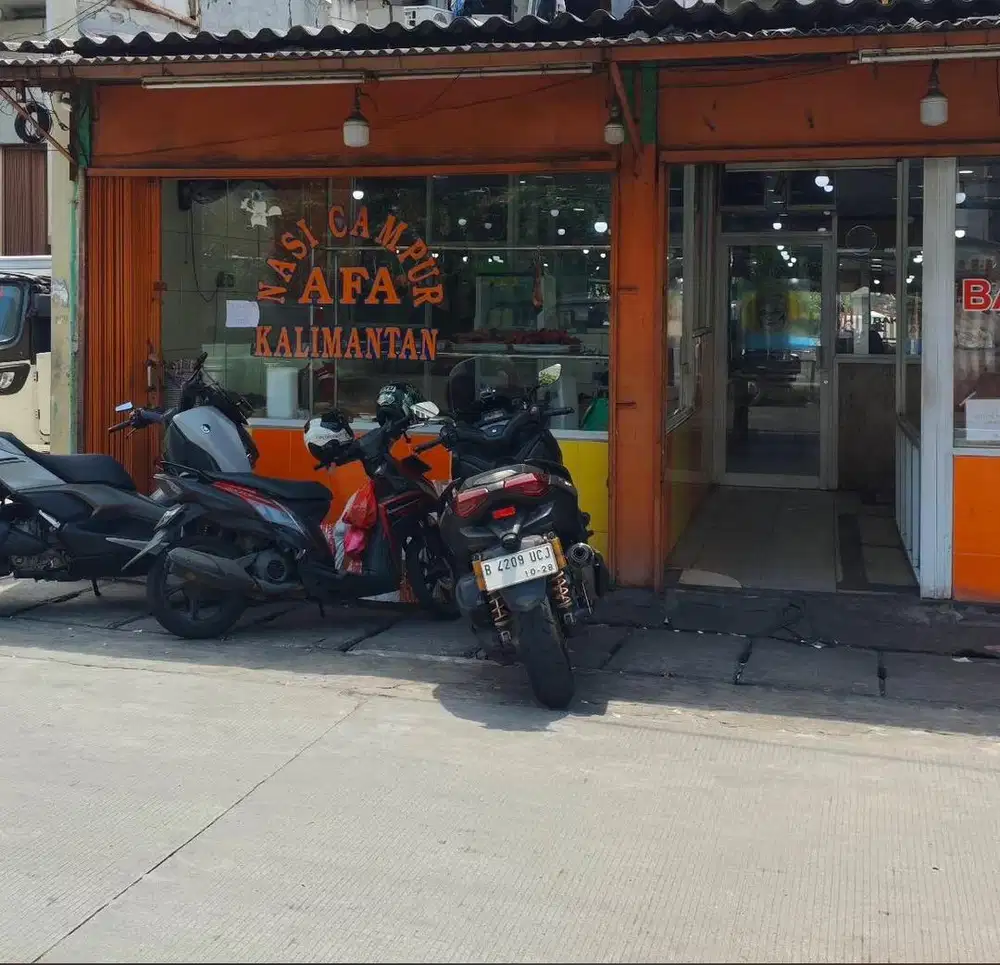 DICARI KASIR PEREMPUAN RESTO NON HALAL