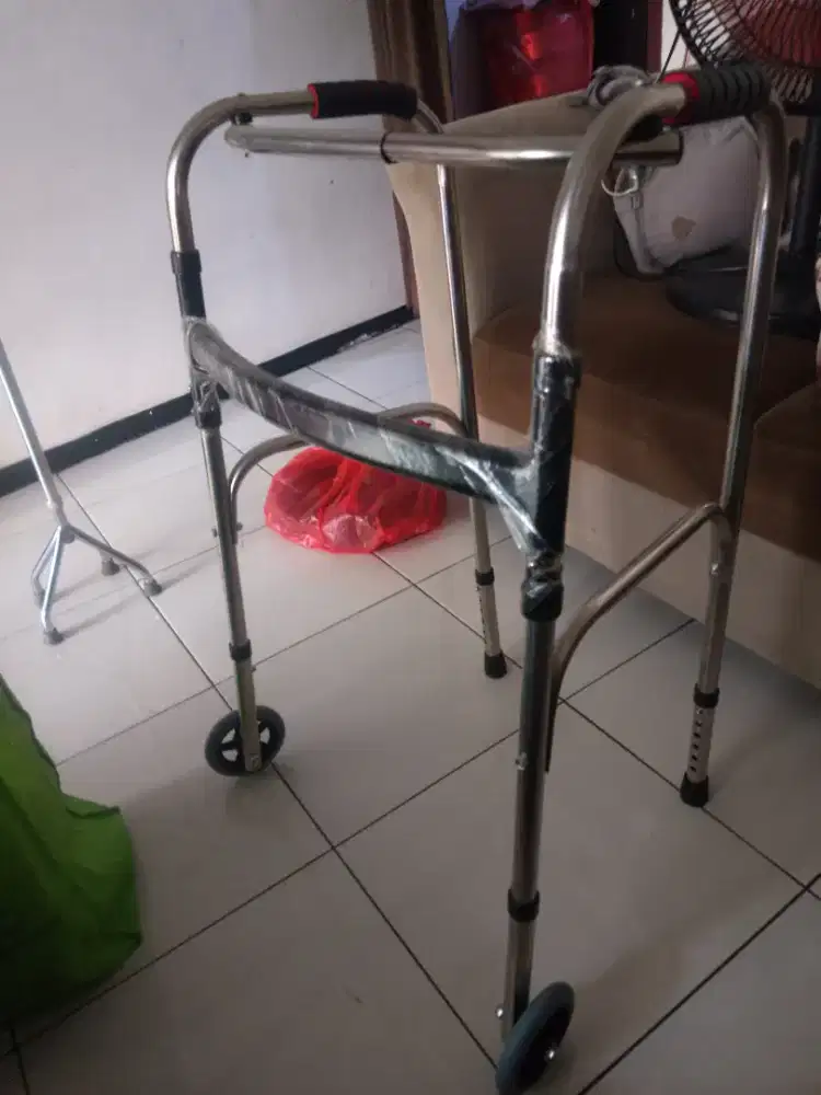 Tongkat jalan kaki 4