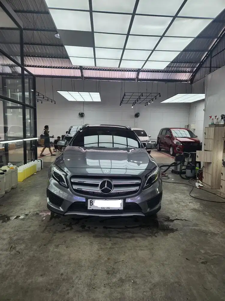 Mercedes benz GLA 200 AMG
