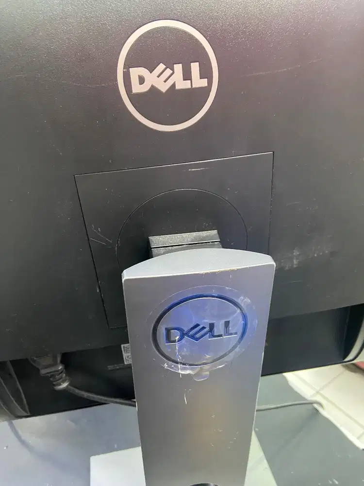 Dell LCD monitor U 2415B