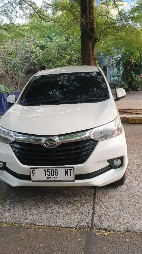 Daihatsu xenia 2016