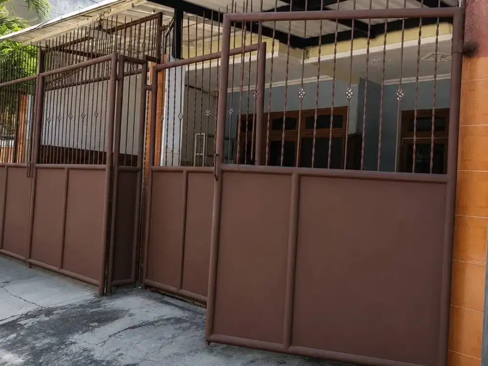 Disewakan rumah di Sutorejo tengah