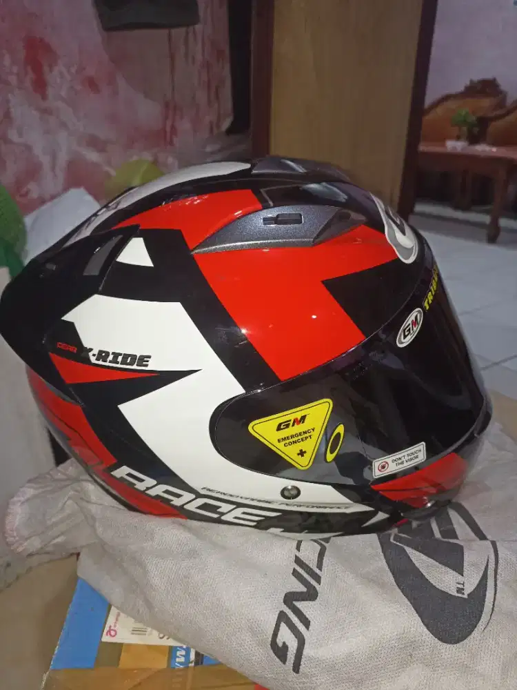 Helm GM Race Pro (Full Face)