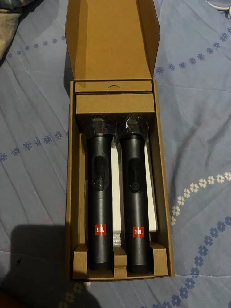 JBL WIRELESS MICROPHONE