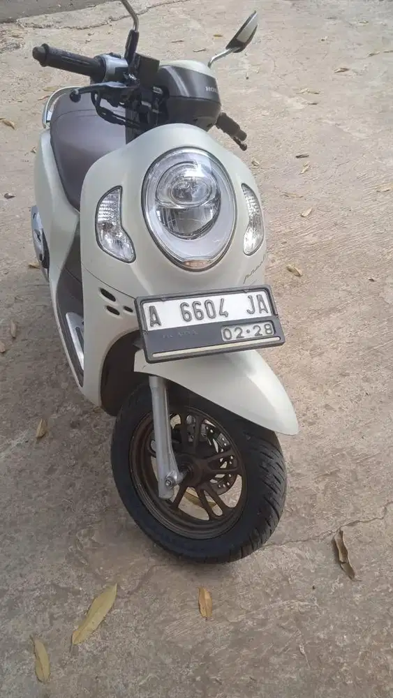 Honda Scoopy prestige putih 2023
