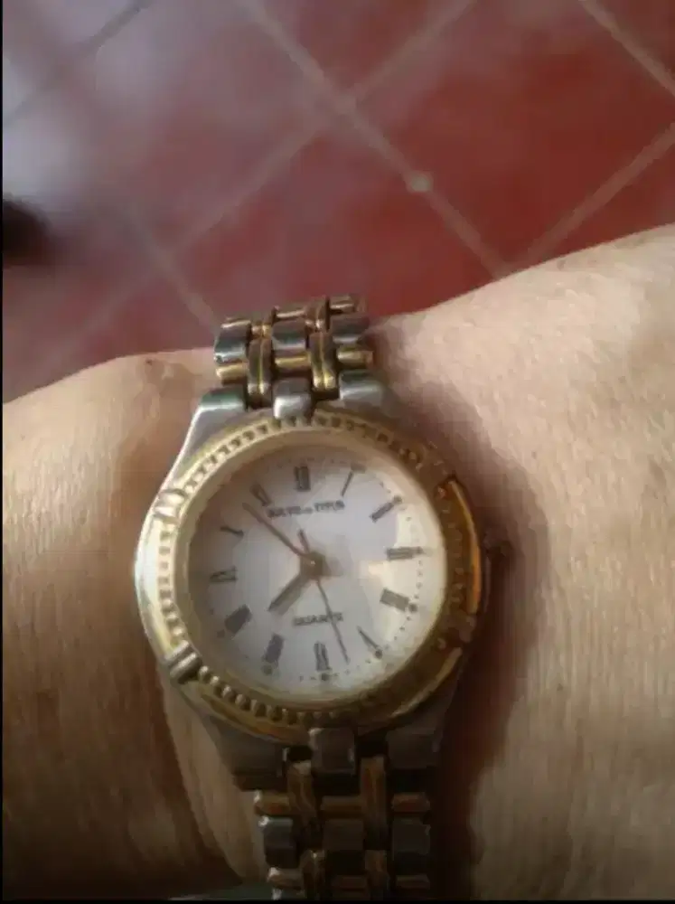 Jam tangan wanita solvit et Titus 06-0211A