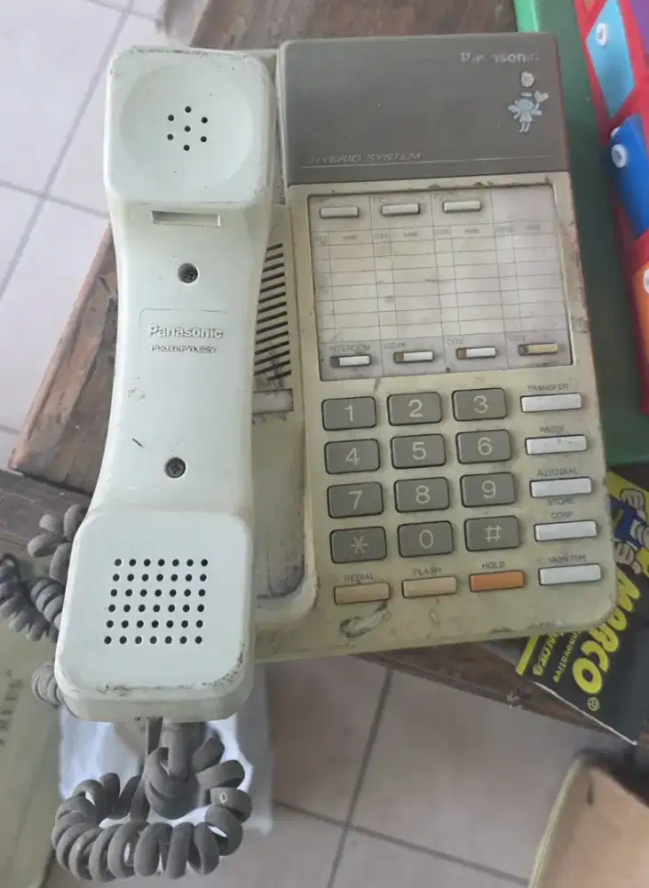 Telepon Jadul Merek Panasonic
