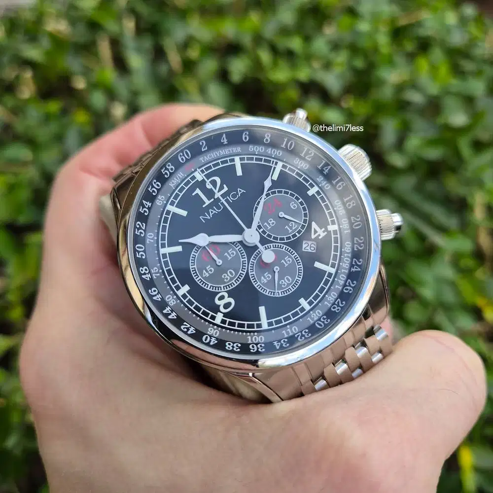 Jam tangan Nautica NSR 01 quartz chronograph tachymeter ref A35010