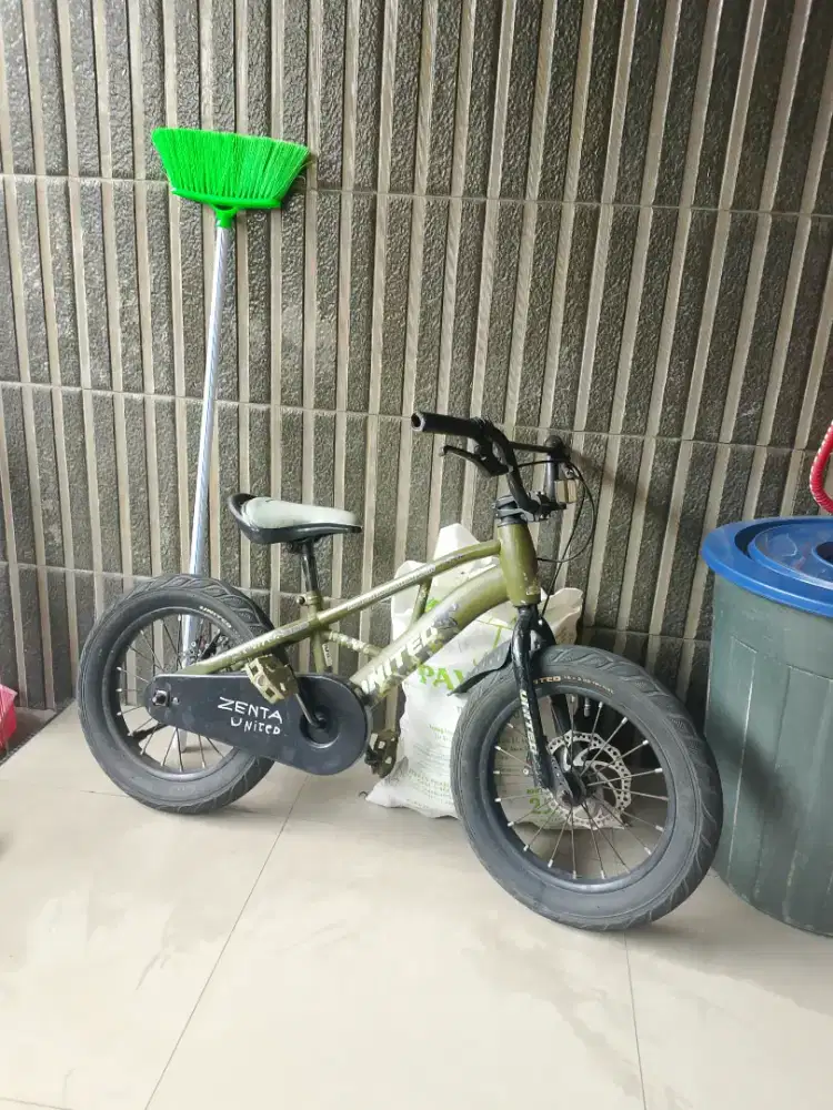 Sepeda united tank