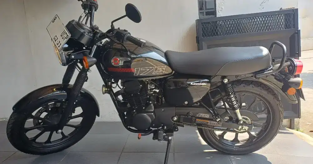 Dijual Motor Retro Kawasaki W175 Tahun 2026
