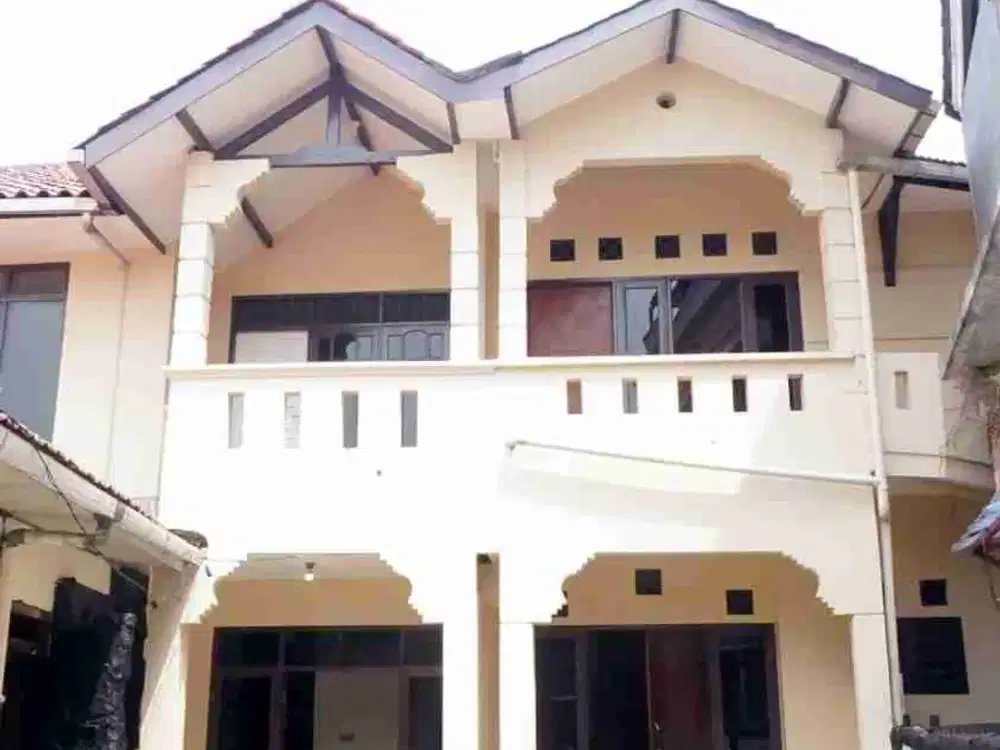 Clilitan, Kramat Jati, Jaktim (Dekat PGC). Rumah Dijual