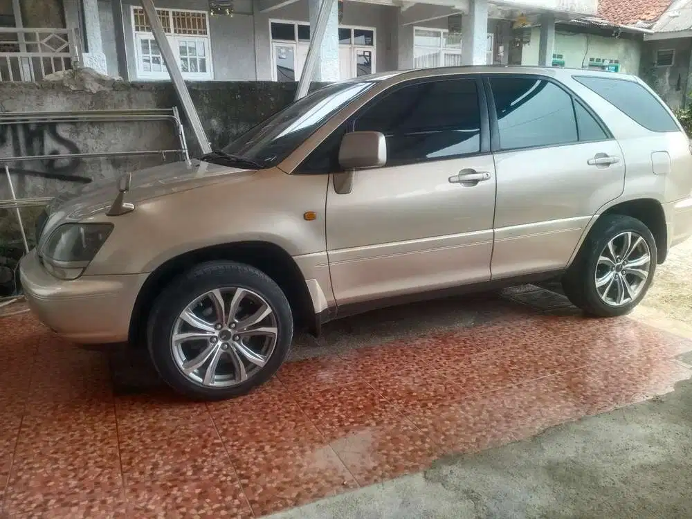 Toyota Harrier 2000 Bensin
