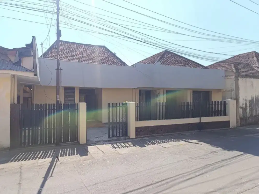 HITUNG TANAH  Rumah Makam Peneleh STRATEGIS COCOK UTK USAHA BISA PASSIVE INCOME
