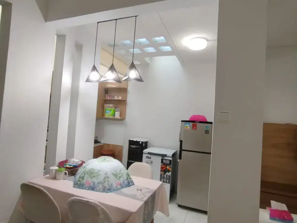 Dijual Rumah Sudah Renov Semi Furnished di Malibu Village Gading Serpong