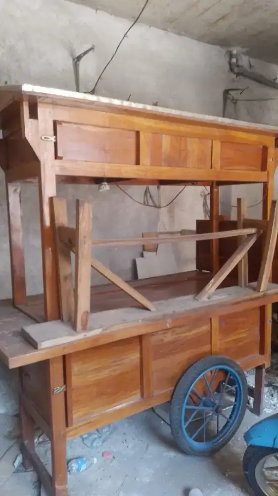 Gerobak Jualan Kayu