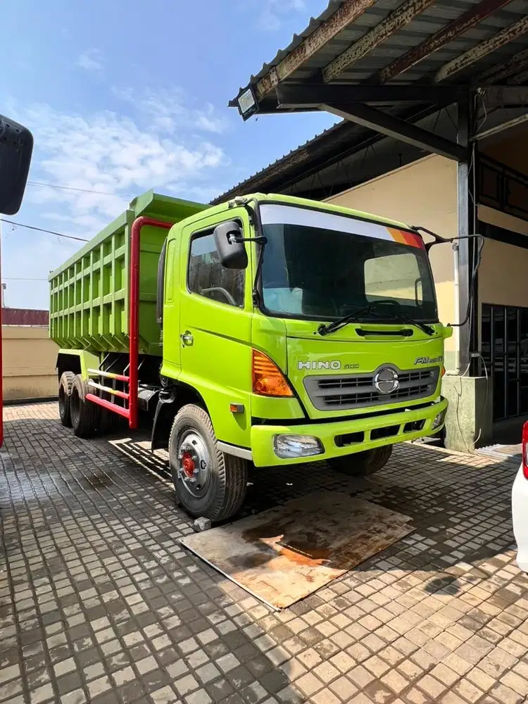 Dump Truk Hino 500 FM 260 PS Tahun 2006