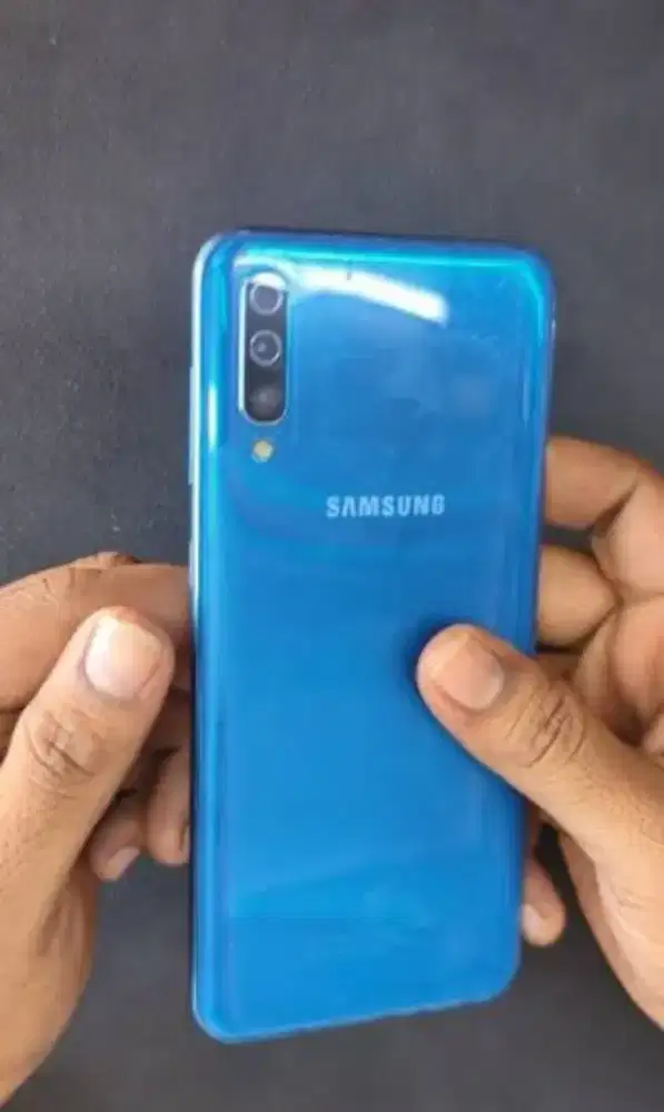 Dijual Samsung A50 4/64 minus microphone off