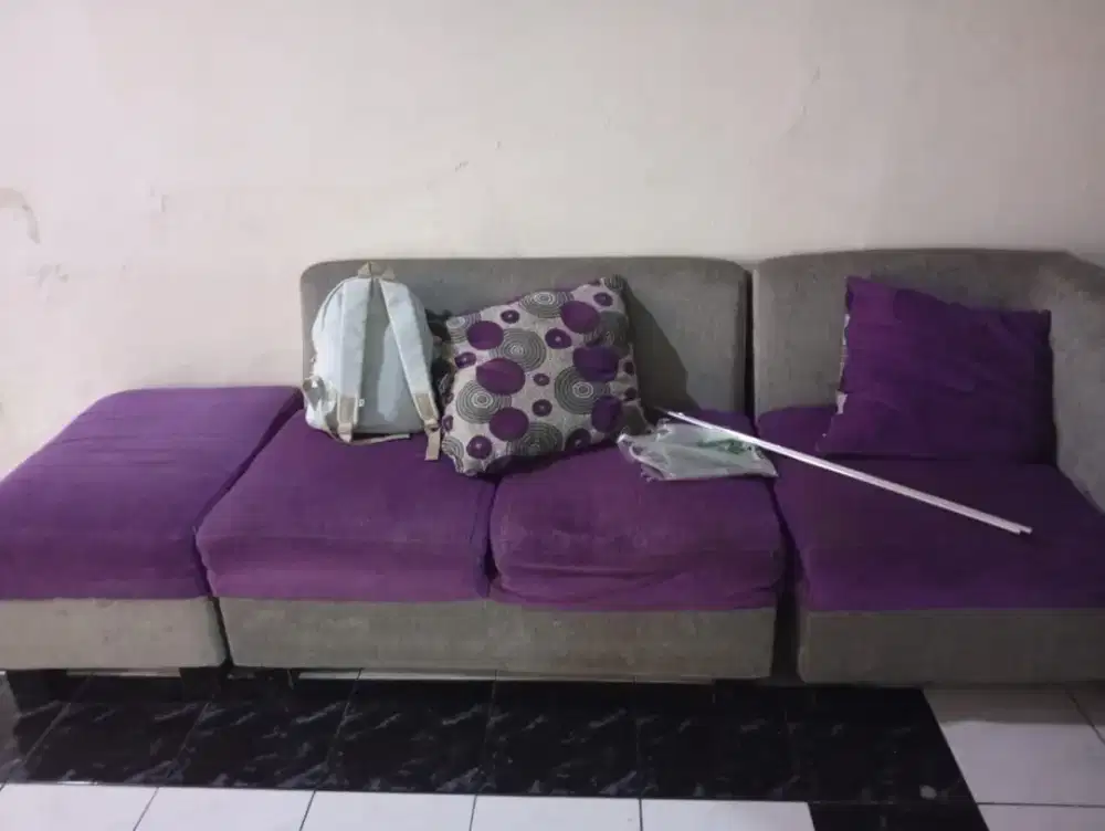 Sofa, meja makan & tempat tidur anak
