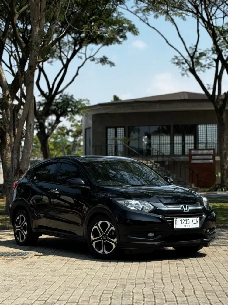 HRV E CVT 2015 Istimewa terawat