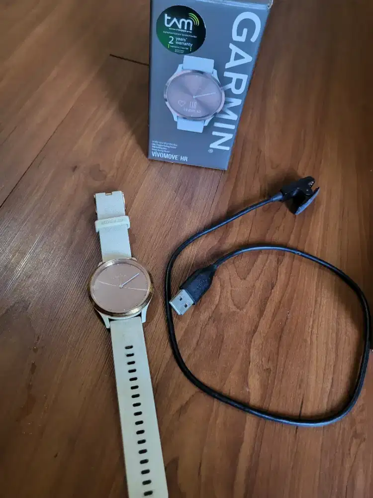 Jam tangan Garmin Vivomove HR