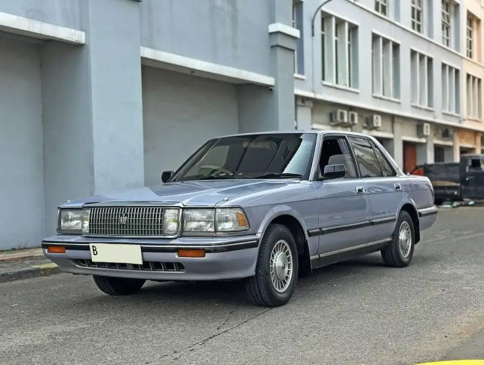 1990 Toyota Crown Royal Saloon 3.0 Manual Silver ORIGINAL Rawatan