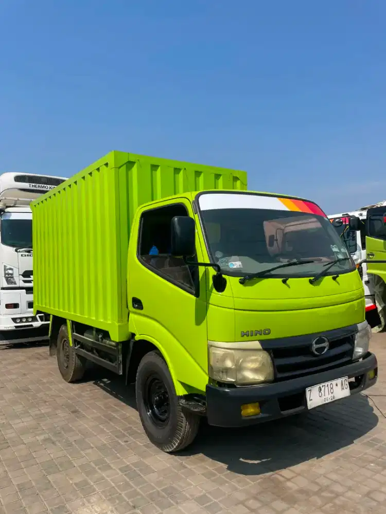 Truk Box Cargo Hino Dutro 110SD Tahun 2018