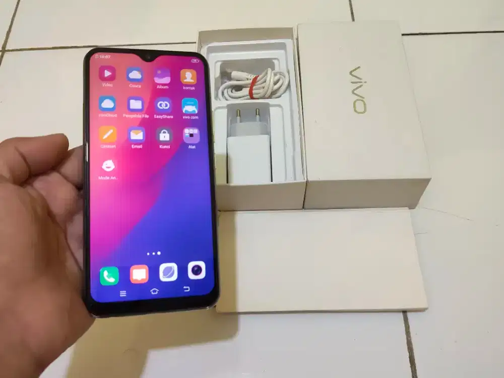 VIVO Y17 RAM 8GB / 256GB 4G LTE Duos 6.35in Fingerprint Komplit
