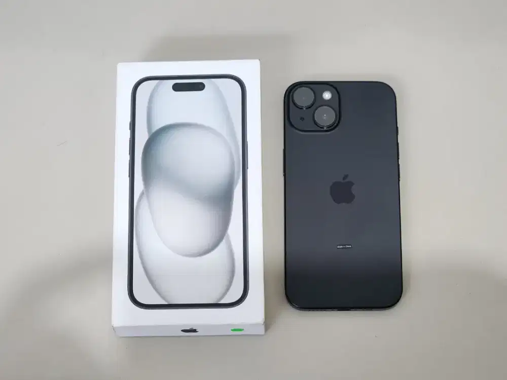 iPhone 15 128GB Black, Resmi iBox Apr 27, Like New BH 99%, Fullset Ori