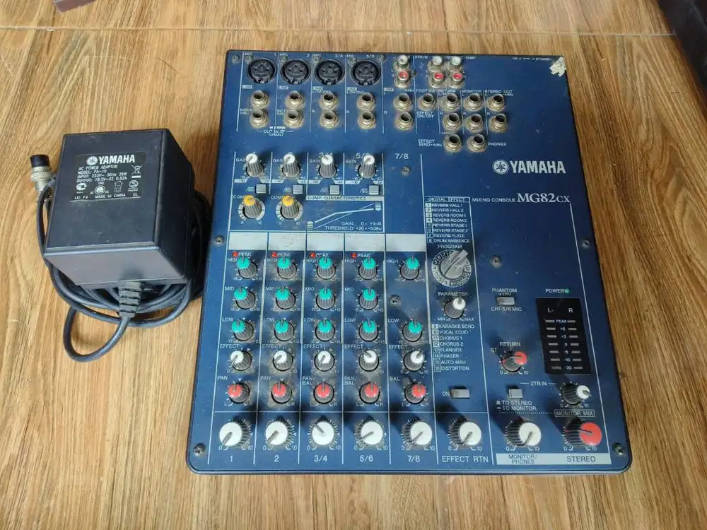 Mixer Yamaha MG82-Cx Original. Second Normal.